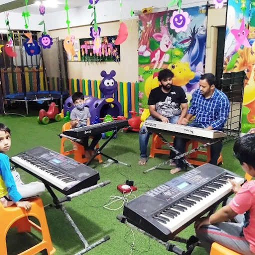 Music and Dance Classes in Wakad, PCMC: Petals Kids